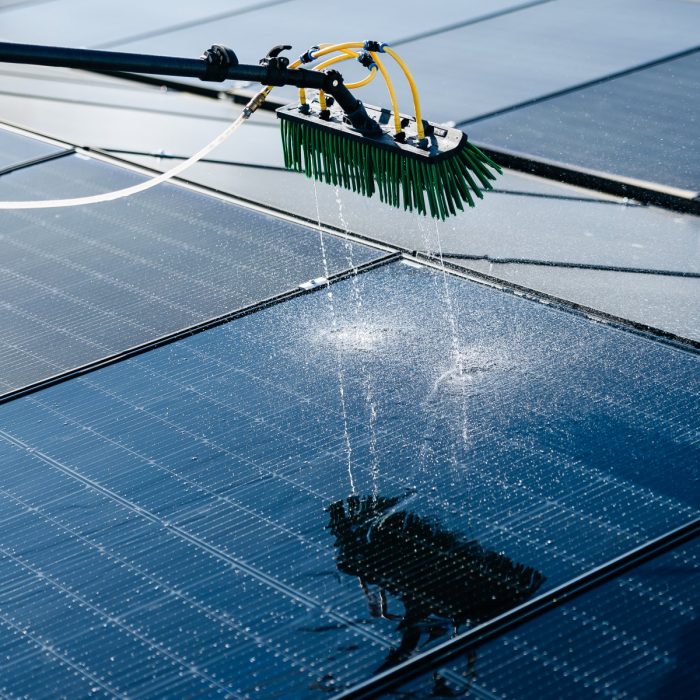 Zonnepanelen schoonmaken / reinigen