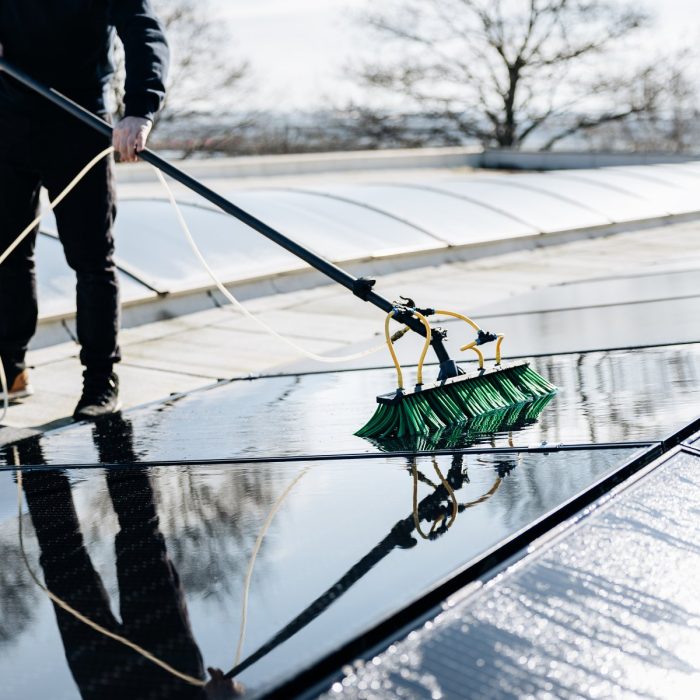 Zonnepanelen schoonmaken / reinigen